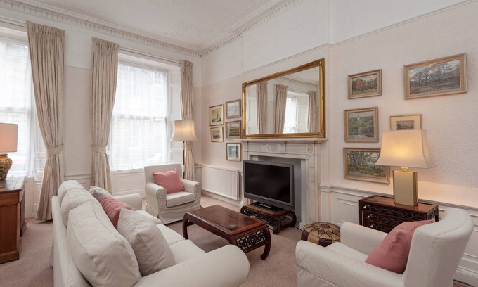 New Town Appartement | The Hart Street Residence No.2