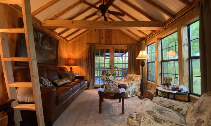 Thomasville Cabine | An elegant waterside retreat in the Red Hills