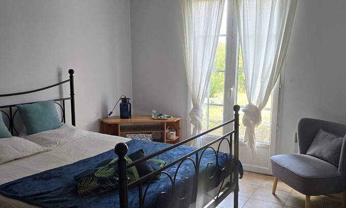 Coueilles Villa | Parenthèse enchantée à la campagne Villa, piscine, jacuzzi rien que pour vous