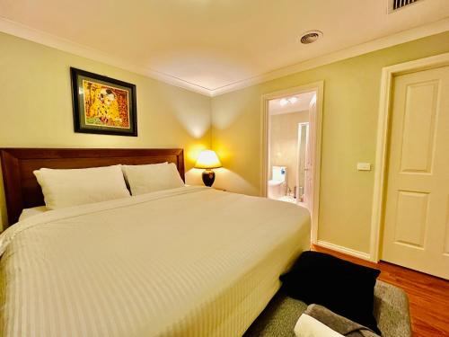Sydenham Cabine | An Ensuite Comfort in Sydenham
