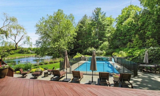 Westport Maison | An oasis in a magnificent & scenic setting in Westport CT