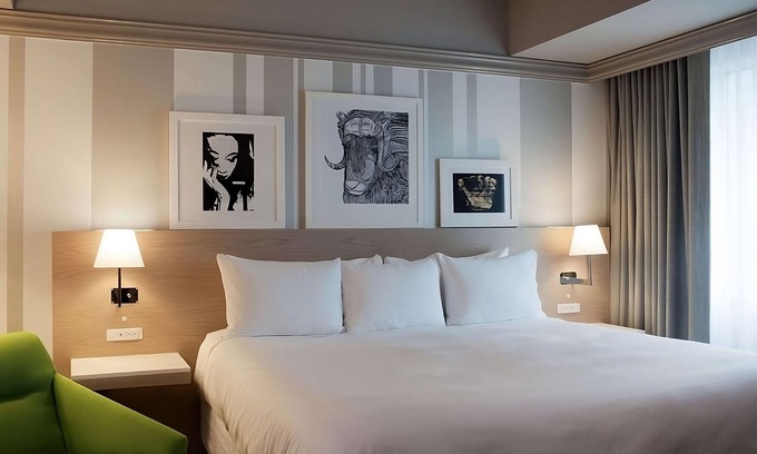 Downtown West Hôtel | An Undeniable Jewel in Minneapolis Downtown! Spacious Suite, Pets are Welcome!