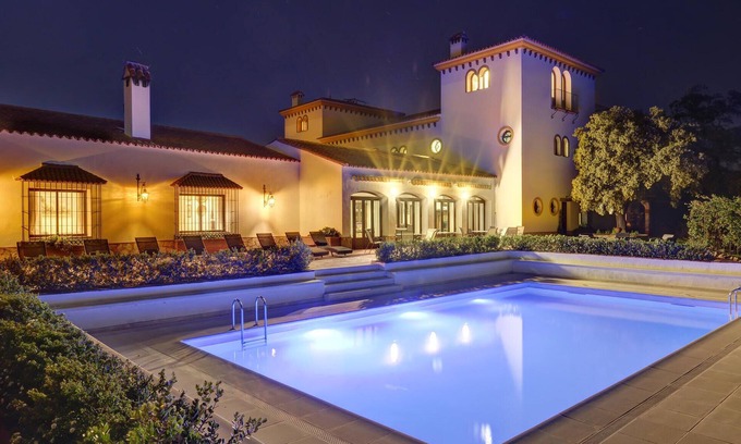 La Granada de Rio-Tinto Maison | An unforgettable vacation full of sun and relaxation awaits you in this vacation home with pool.