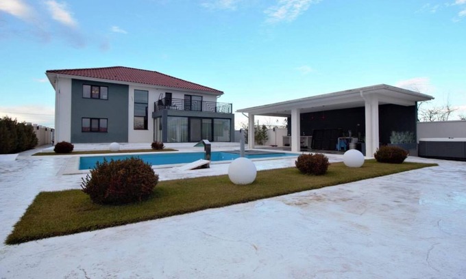 Timisoara Villa | Villa d'Ana - Location pour la fête