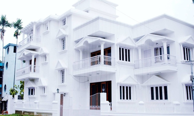 Salt Lake Maison | Anamitra Guest House