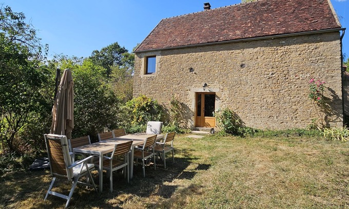 Vault-de-Lugny Maison | Moulin de charme en bordure de rivière au calme