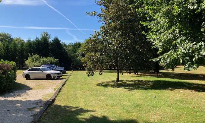 Beleymas Maison | Ancienne gare réaménagée dans un parc entierement clos