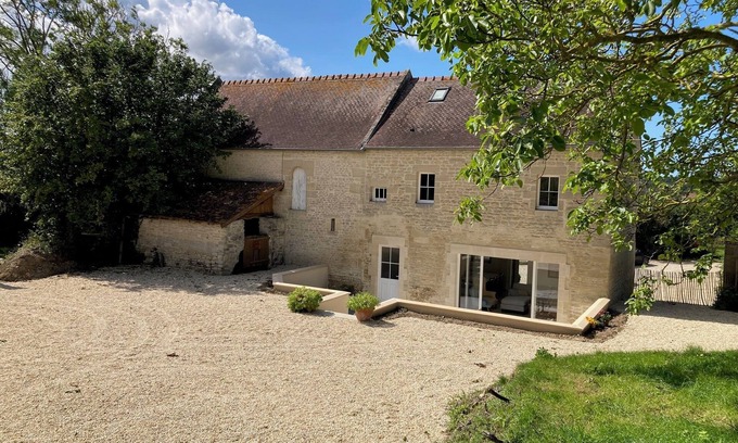 Saint-Gabriel-Brecy Cottage | Maison en pierre, proche Bayeux et plage Normandie, animaux bienvenus