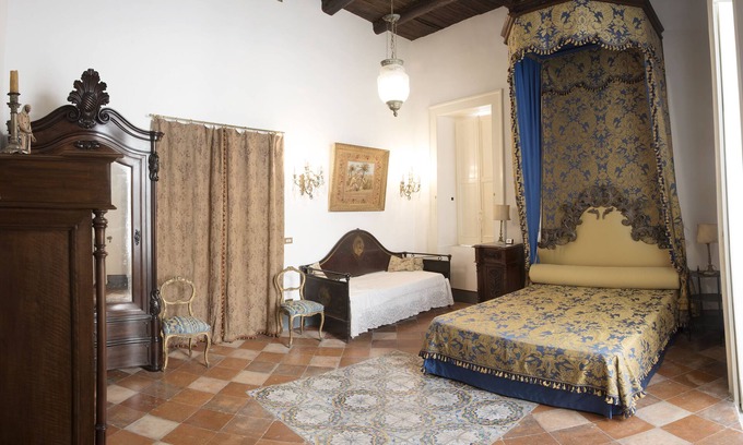 Naples City Centre Appartement | Centre ancien, près du Duomo, église de Santa Chiara, chapelle Sansevero