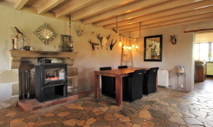 Buxieres-les-Mines Maison | Maison ancienne avec piscine privée