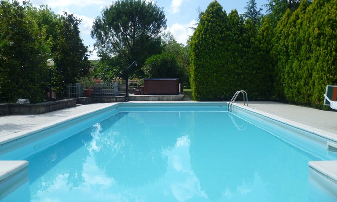 Tuoro sul Trasimeno Villa | villa ancienne avec piscine et parc en toute intimité