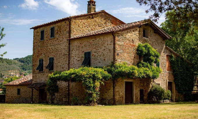 Pieve al Bagnoro Villa | Ancienne maison en pierre avec jardin privé et piscine, caractéristique et de style rustique. Située