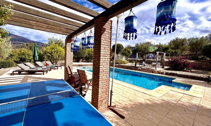 Pinos del Valle Villa | Villa de luxe avec piscine privée chauffée surplombant les montagnes de la Sierra Nevada