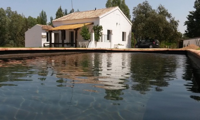 El Pedroso Cottage | Maison de campagne andalouse confortable L'Ombrie de la Ribera Casa del Guarda