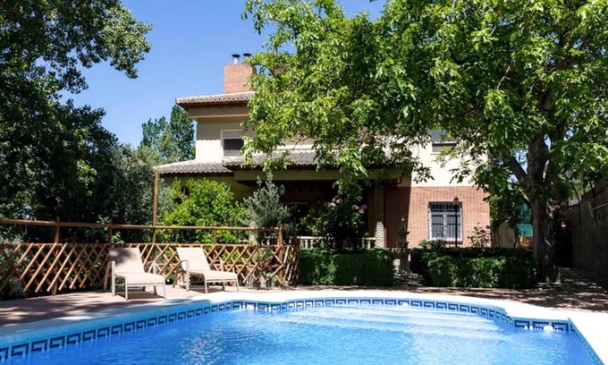 Niguelas Villa | Maison andalouse avec piscine privée, vue et WiFi