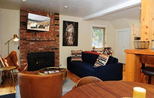 Ketchum Maison | Andora Villa Condo 109