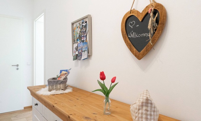 Germaringen Appartement | Anemone vacation apartment - 4 rooms, large balcony & alpine flair