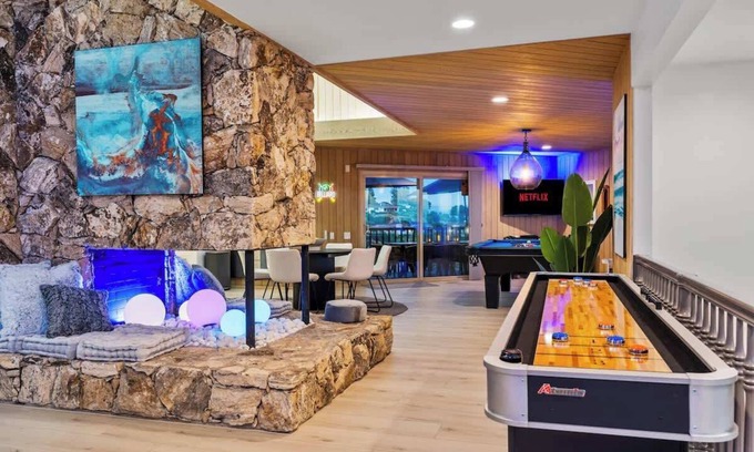 Mount Helix Maison | Angels Pt Estate, Pool, Arcade, 8 Beds, Ocean View