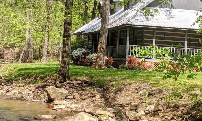Reliance Cabine | Anglers Hideaway at Hiwassee