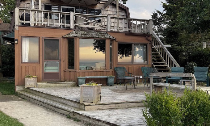 Athol Springs Maison | Angola on the Lake- Grandview Bay