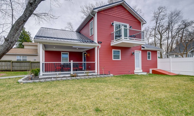 Lake Erie Beach Maison | Angola Vacation Rental, Walk to Lake Erie Beach!
