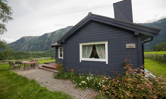 Andalsnes Maison | Annebu