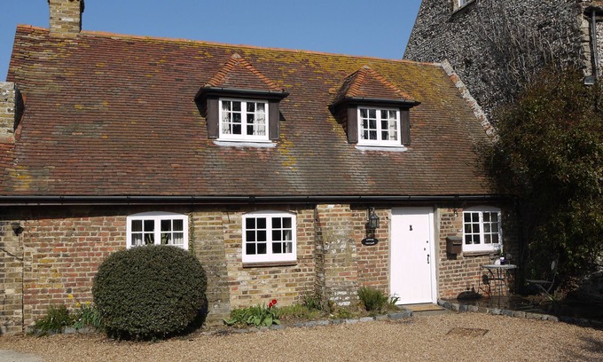 Manston Cottage | Annie's Cottage. Une jolie maison en style chocolat avec beaucoup de caractère.