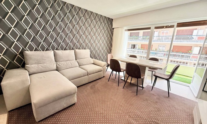 Antibes Old Town Copropriété | Antibes hyper center - 4 people - close to shops and beaches