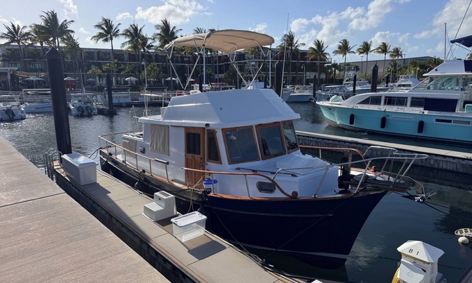 Key West Location De Bateaux | Antique trawler 2-bedroom boat in phenomenal Key West