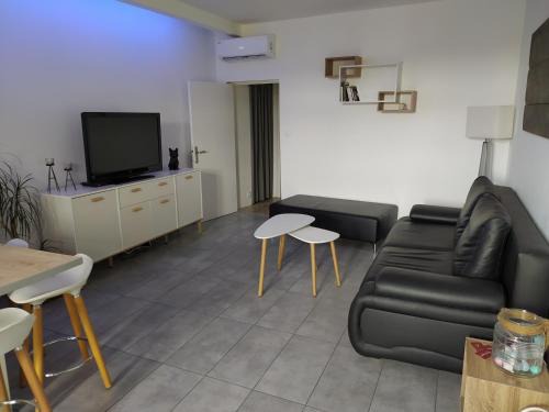 Lunel Appartement | "Antre Nous" au Cœur de Lunel