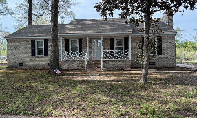 Chesapeake Maison | Spacious 4-bedroom house with WiFi, AC in fabulous Chesapeake