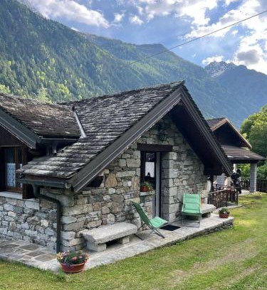 Vanzone con San Carlo Appartement | Anza Village - Steine Hüüs 1