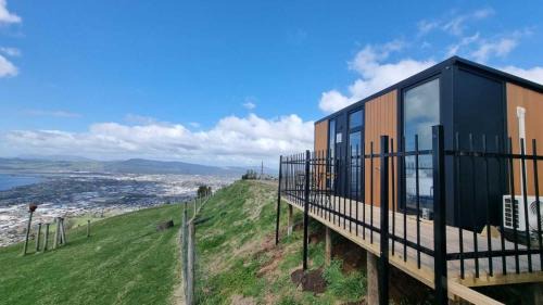 Kawaha Point Maison | Aorangi Peak Cabins 1 by Tiny Away