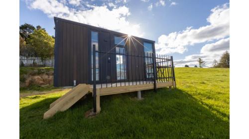 Kawaha Point Maison | Aorangi Peak Cabins 4 by Tiny Away