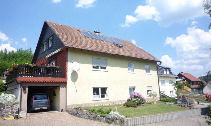 Neuhof Appartement | Appartement. est accessible sans marches. Près de la gare à 500 mètres