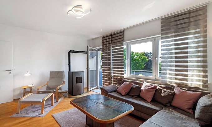 Neustadt-Geinsheim Appartement | Appartement 'Am Storchennest' avec balcon et Wi-Fi