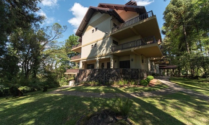 Planalto Hôtel | Apartamento na Residencial Vale Dourado em Gramado