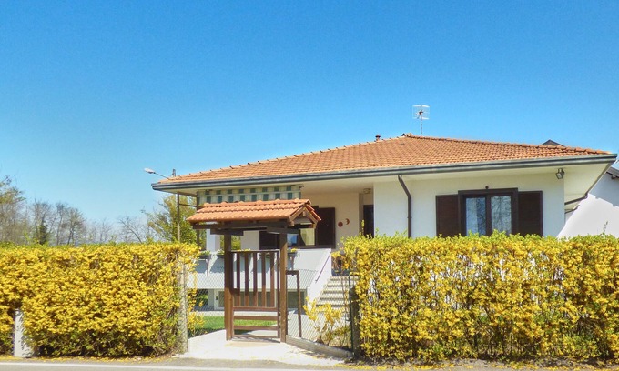 Castelletto Sopra Ticino Appartement | Apartment in Isa House