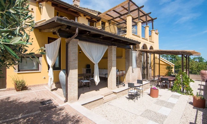 San Savino Appartement | Joli appartement avec bain à bulles