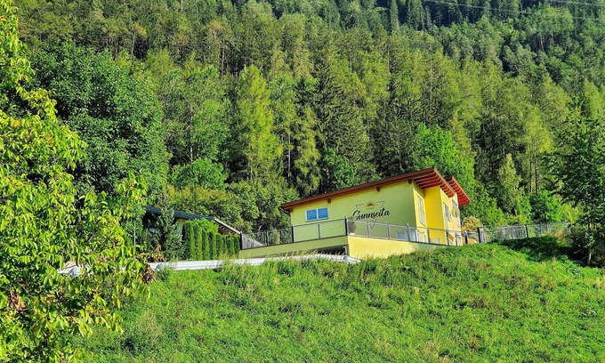 Prutz Appartement | Apart Sunnseita - Holiday apartment with a wonderful view of Laudeck Castle