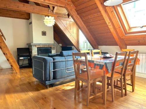 Esterri D'Aneu Appartement | Apartament bonic i amb altell a Esterri by RURAL D'ÀNEU