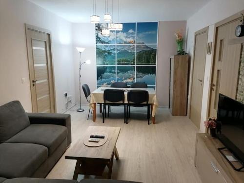 Galati Appartement | Apartament Confortabil, Luminos