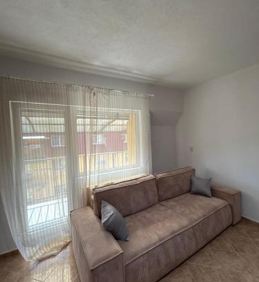 Gherla Appartement | Apartament Cozy