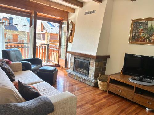Esterri D'Aneu Appartement | Apartament lluminós de muntanya by RURAL D'ÀNEU