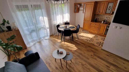 Ciechocinek Appartement | Apartament z ogródkiem