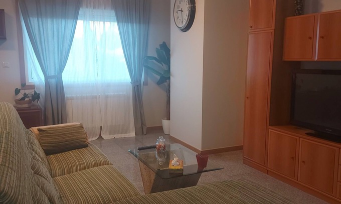 Mos Appartement | Apartamento a 10 Min. del Centro de Vigo, Ideal Para Conocer Galicia