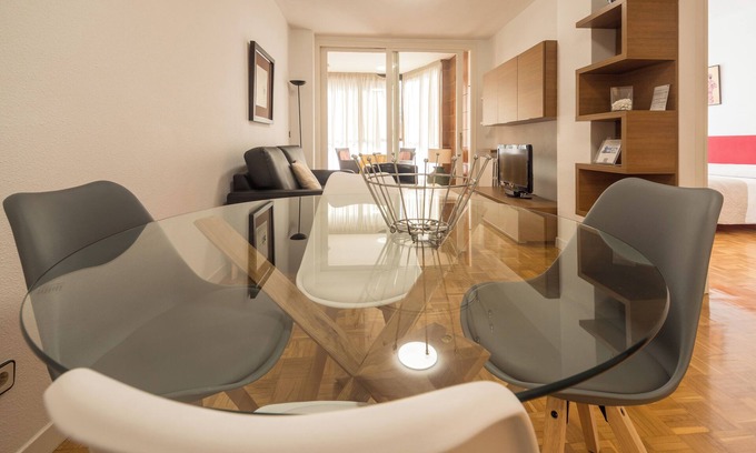 Ermitagana Appartement | Apartamento a 2 Minutos Caminando de la Clínica Universitaria