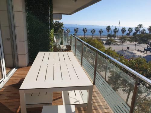 Badalona Maison | Apartamento Bea Beach