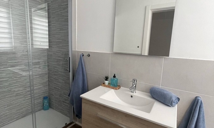 Valdepenas Appartement | Apartamento Blanco en Valdepeñas, en pleno centro histórico de la ciudad