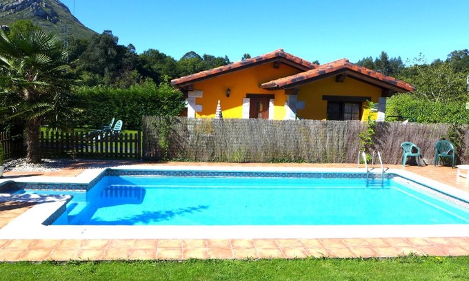 La Portilla Appartement | Apartamento con piscina cerca de Llanes- PDRA001R